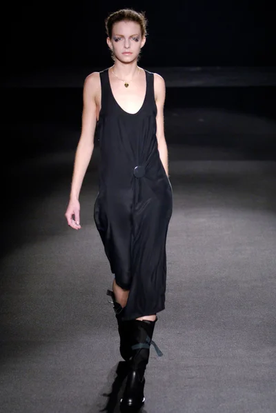 Look 13